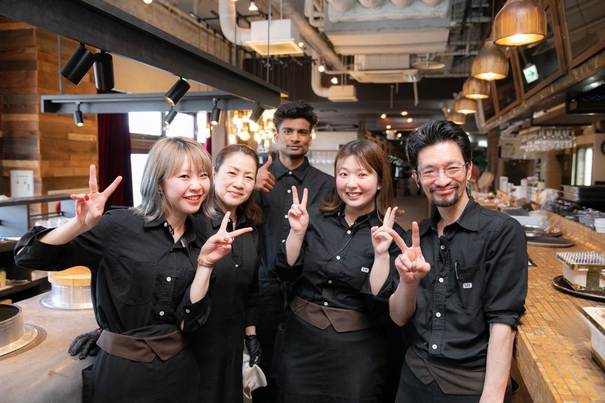 私たちは、お客様に悦びと感動を提供し、
お客様の幸福に貢献することで、
会社に携わる 全ての人々の幸福を追求します。